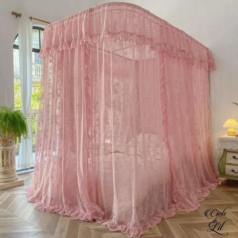 Ciel de lit adulte rose